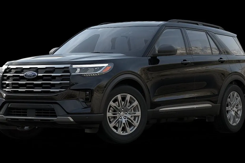2025 Ford Explorer photo 1