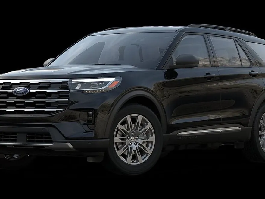 2025 Ford Explorer photo 1