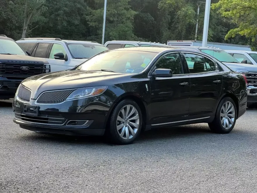 2015 Lincoln MKS Base photo 1