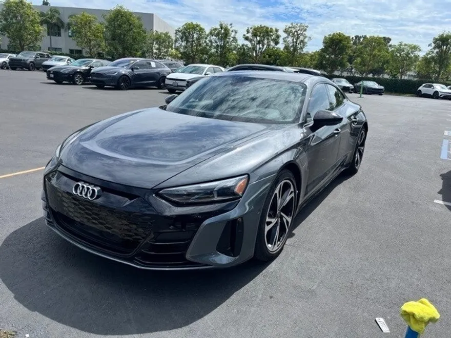 2022 Audi e-tron GT Prestige photo 1