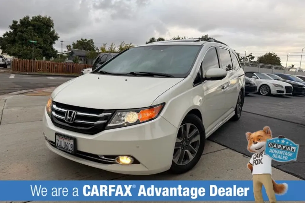 2015 Honda Odyssey Touring Elite photo 1