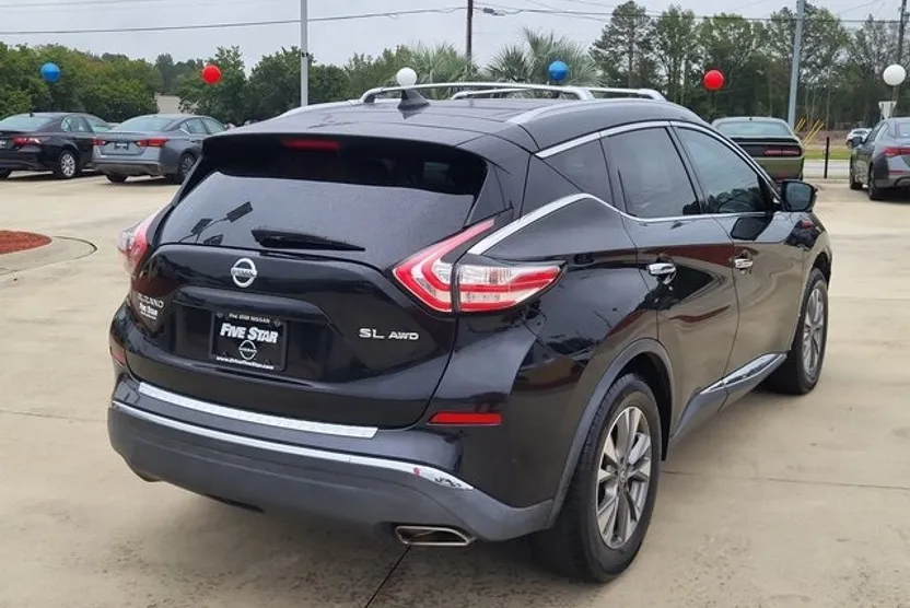 2017 Nissan Murano SL photo 1