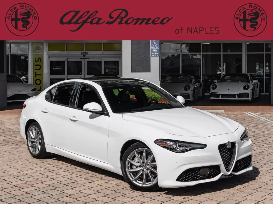2023 Alfa Romeo Giulia SPRINT photo 1