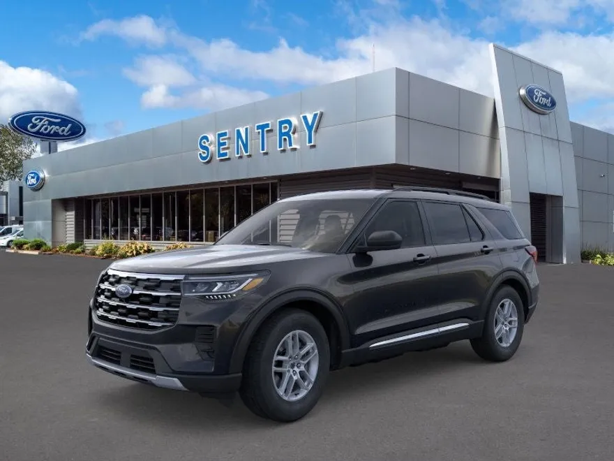 2025 Ford Explorer photo 1