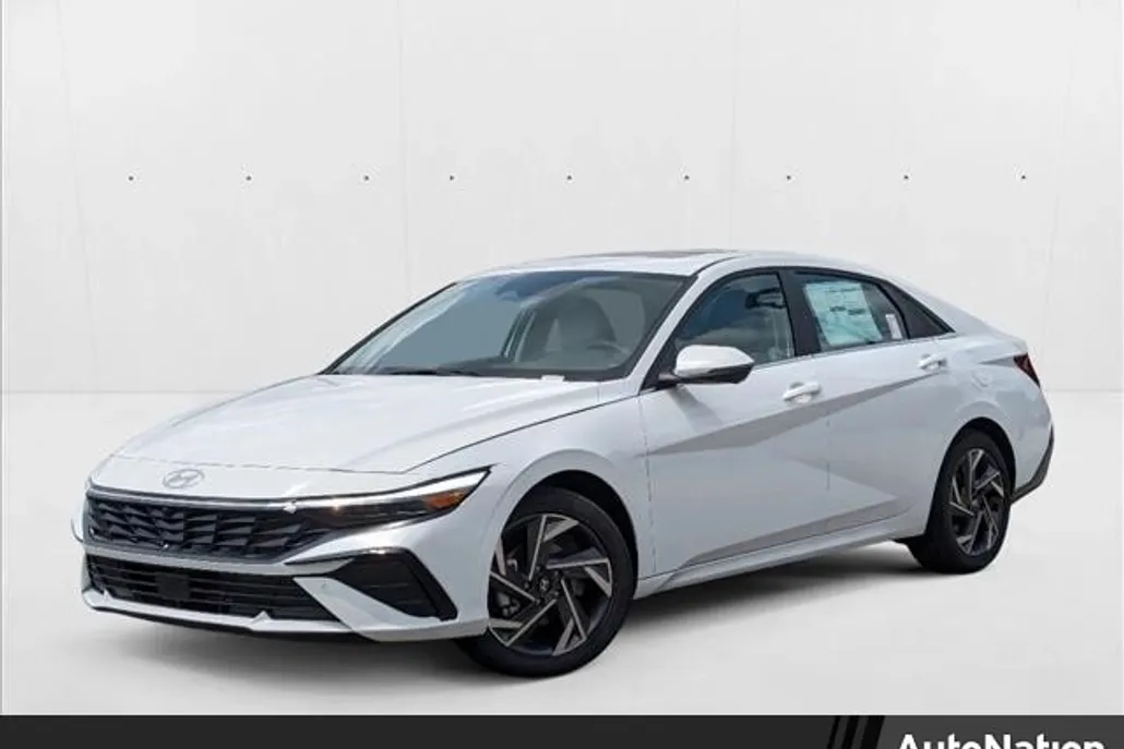 2024 Hyundai Elantra Limited photo 1