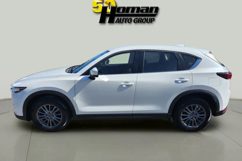 2017 Mazda CX-5 Sport photo 1