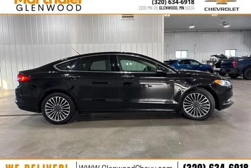 2017 Ford Fusion SE photo 1