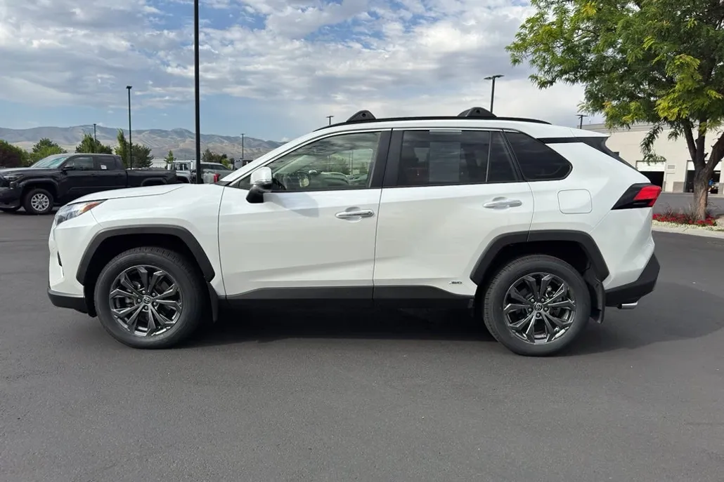 2024 Toyota RAV4 Hybrid Limited photo 1