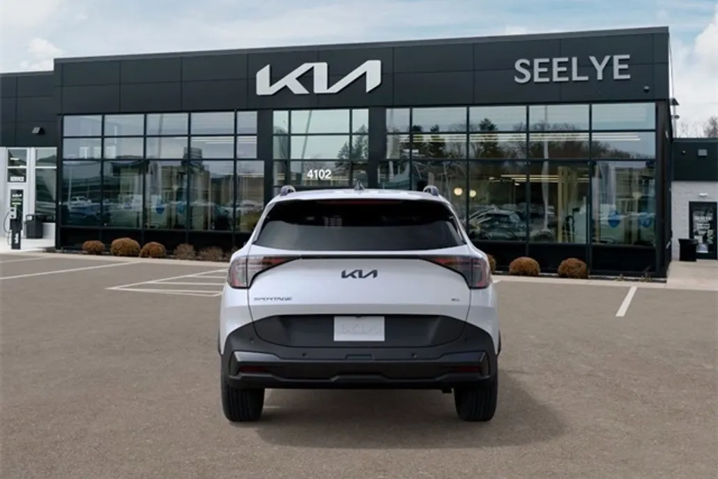 2026 Kia Sportage X-Line photo 1