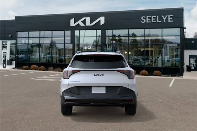2026 Kia Sportage X-Line photo 1