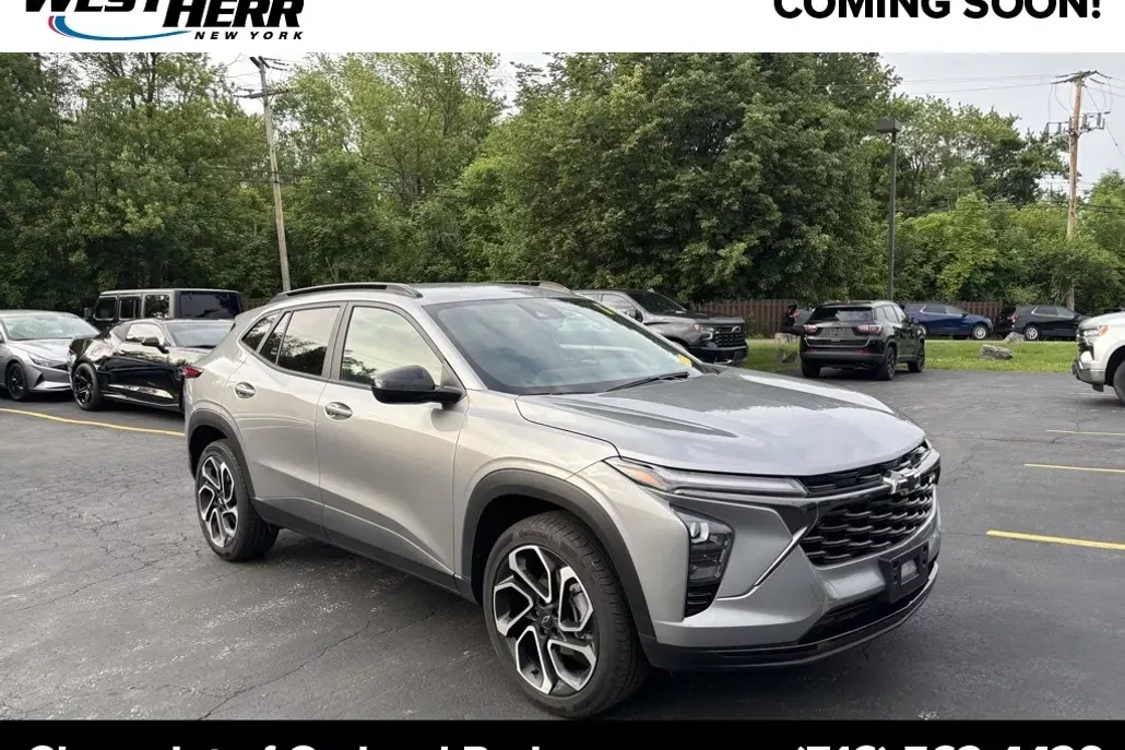 2024 Chevrolet Trax photo 1