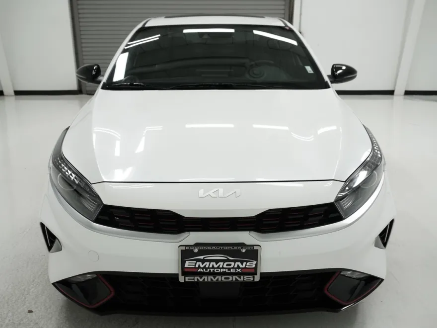 2024 Kia Forte GT-Line photo 1