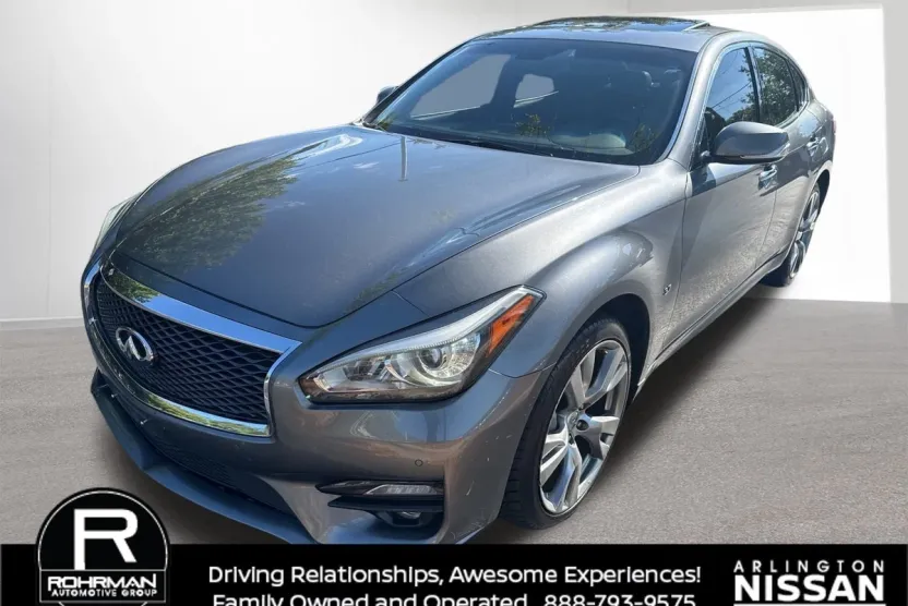 2019 Infiniti Q70 photo 1