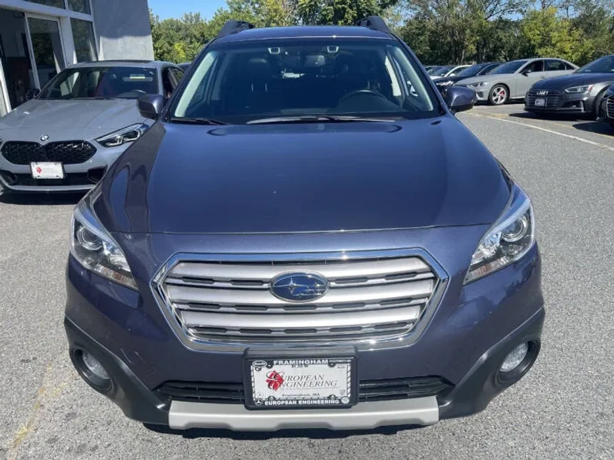 2016 Subaru Outback 2.5i Limited photo 1