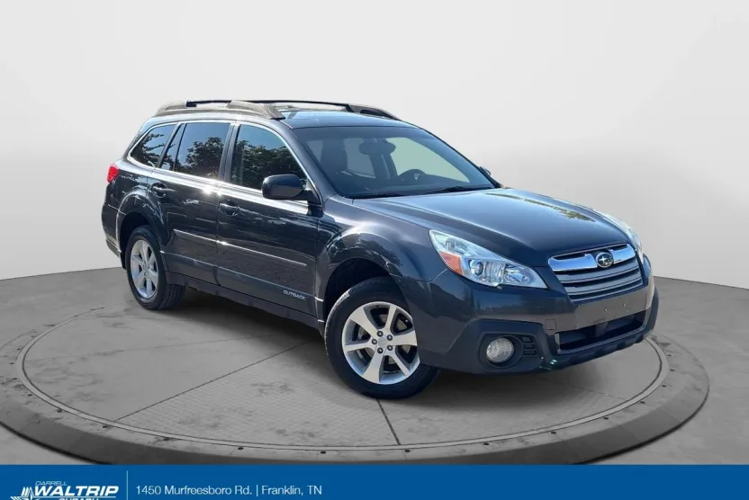 2013 Subaru Outback 2.5i Premium photo 1