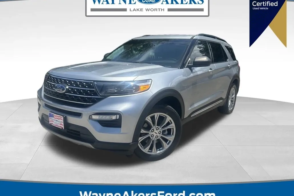 2022 Ford Explorer XLT photo 1