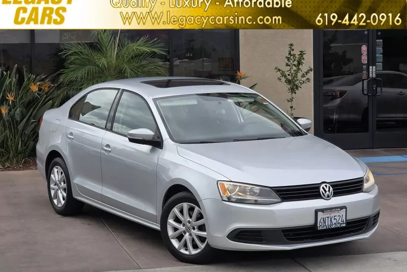 2011 Volkswagen Jetta SE photo 1