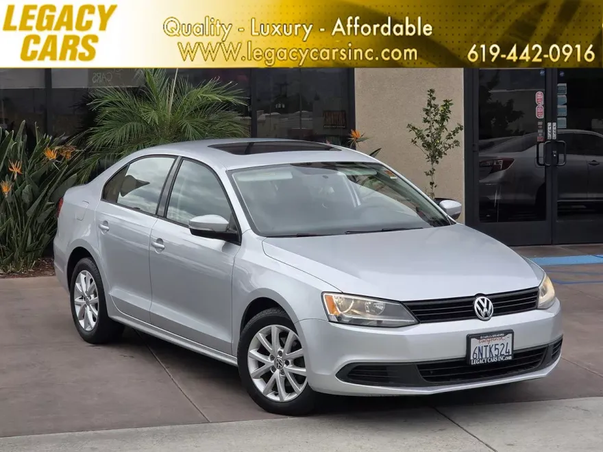2011 Volkswagen Jetta SE photo 1