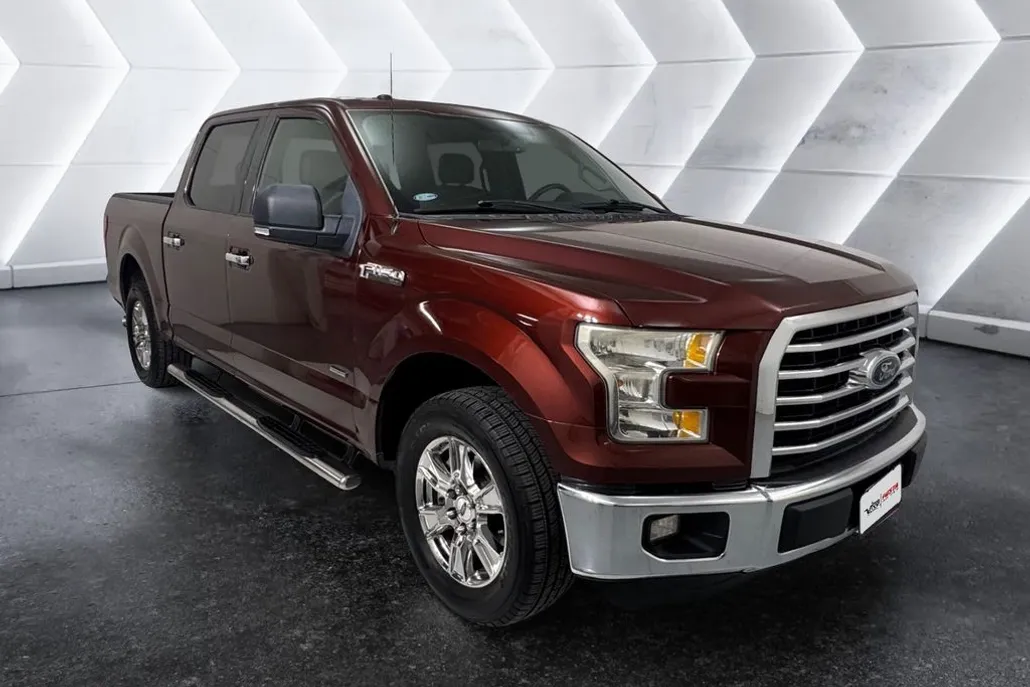 2016 Ford F-150 XLT photo 1