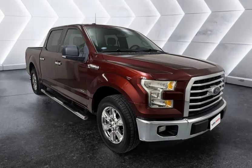 2016 Ford F-150 XLT photo 1