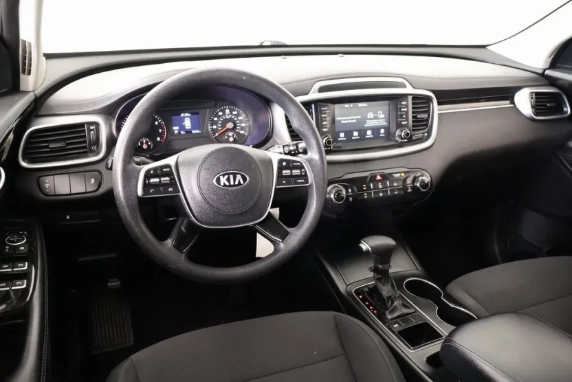 2020 Kia Sorento LX photo 1