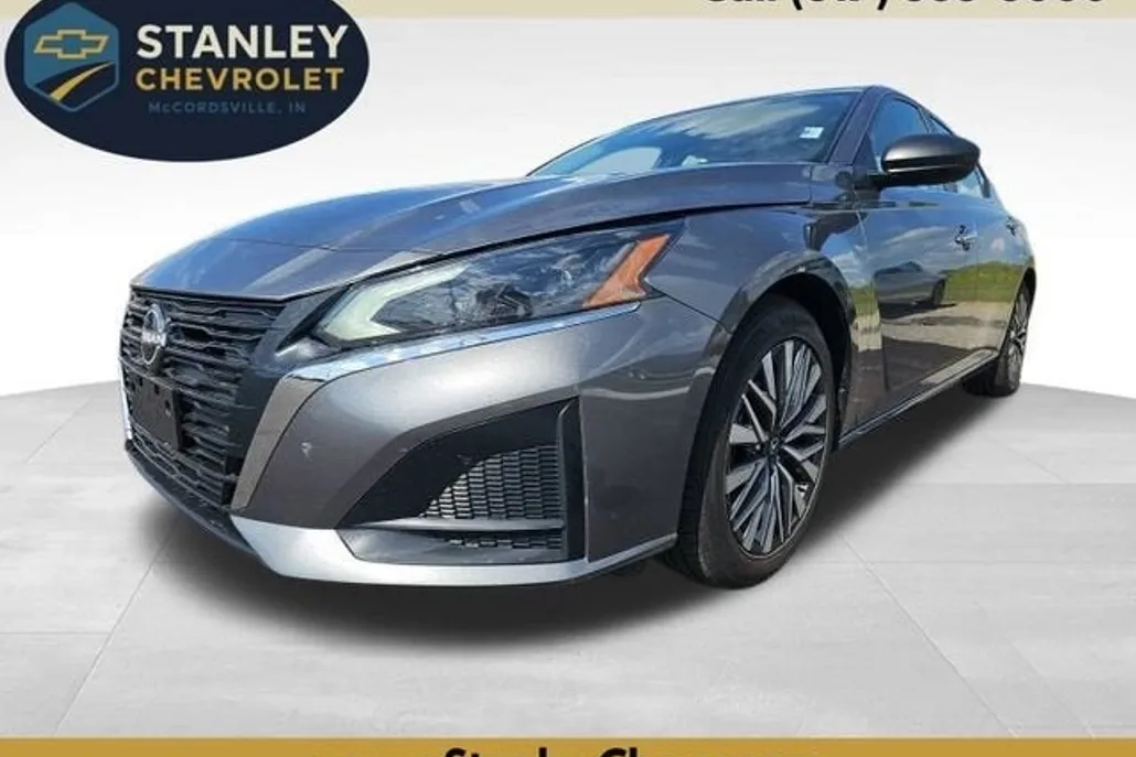 2024 Nissan Altima 2.5 SV photo 1
