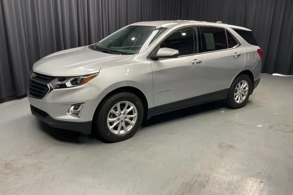 2019 Chevrolet Equinox LT photo 1