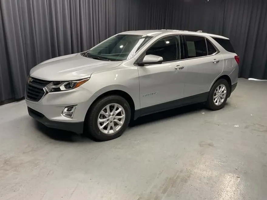 2019 Chevrolet Equinox LT photo 1
