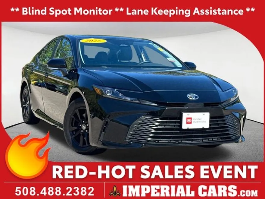 2025 Toyota Camry LE photo 1