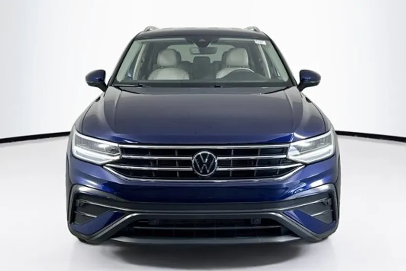 2022 Volkswagen Tiguan SE photo 1