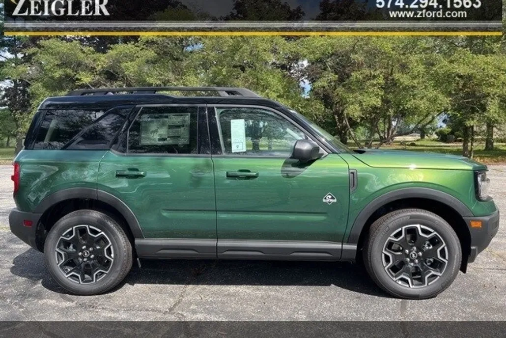2025 Ford Bronco Sport Outer Banks photo 1