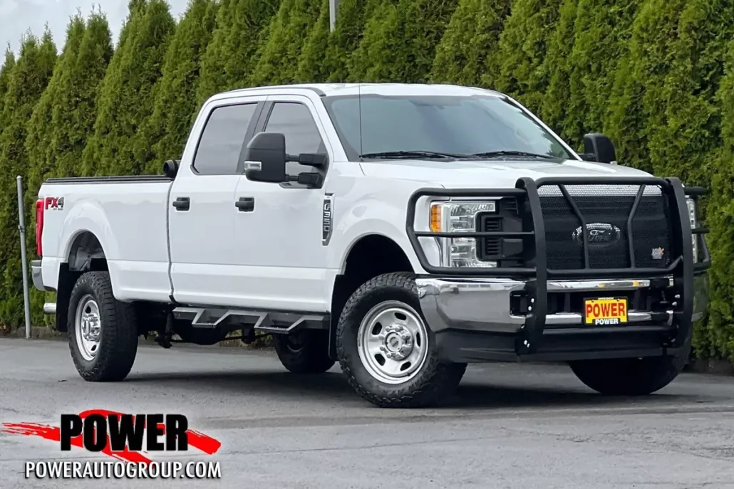 2017 Ford F-350 XL photo 1