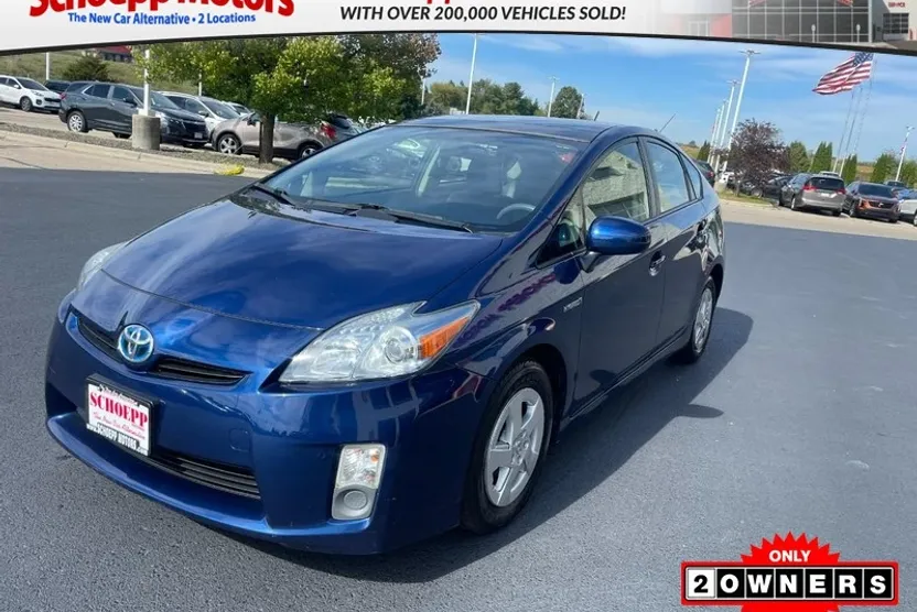 2011 Toyota Prius Three photo 1