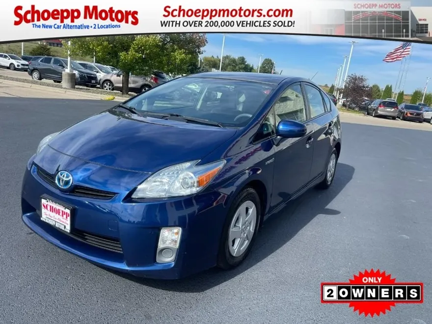 2011 Toyota Prius Three photo 1
