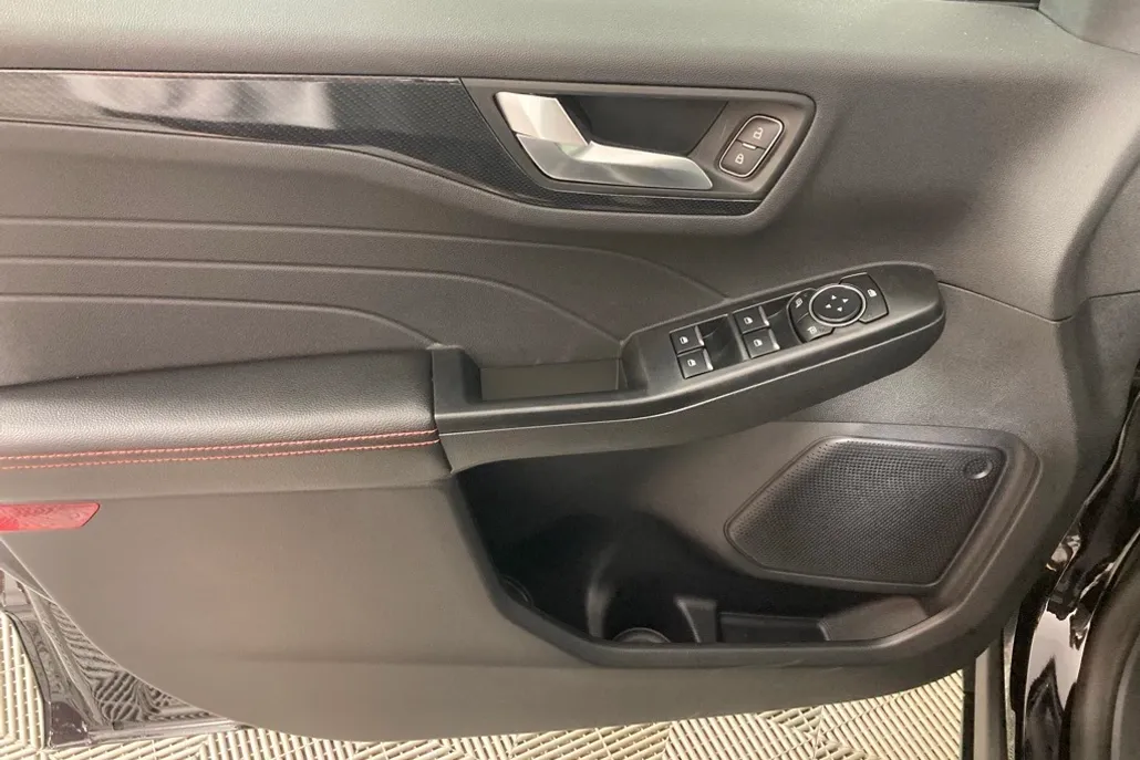 2025 Ford Escape Select photo 1