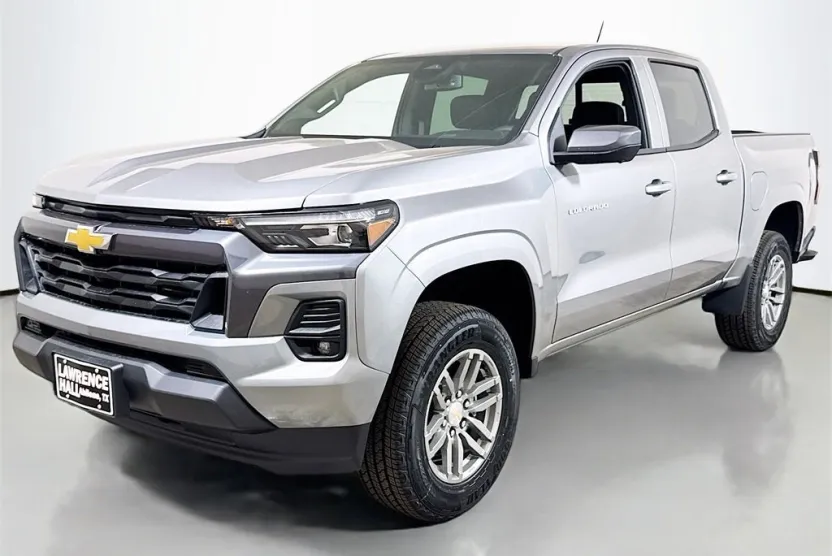 2026 Chevrolet Colorado LT photo 1