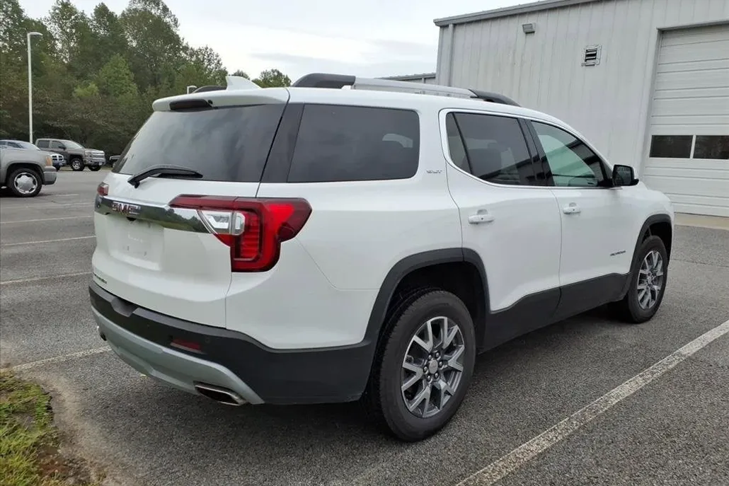 2023 Gmc Acadia SLT photo 1