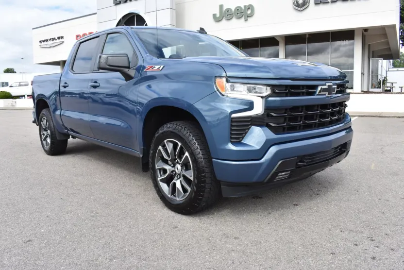 2024 Chevrolet Silverado 1500 RST photo 1