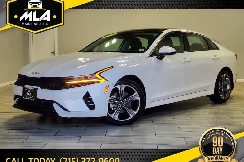 2022 Kia K5 EX photo 1