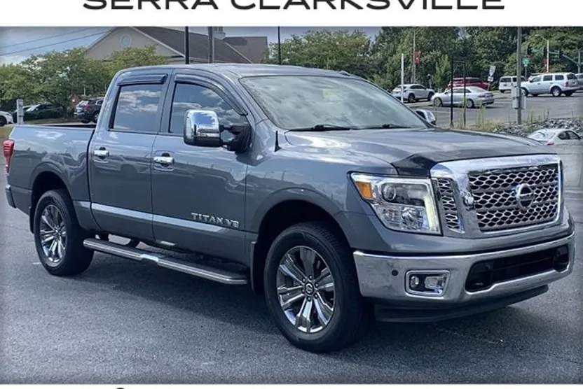 2018 Nissan Titan SL photo 1