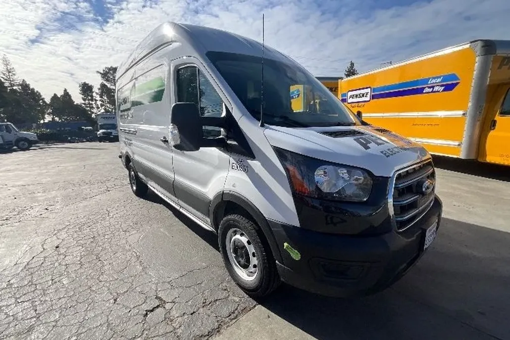 2022 Ford Transit photo 1