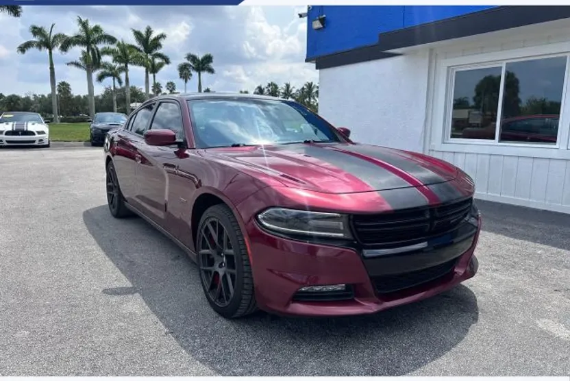 2018 Dodge Charger R/T photo 1