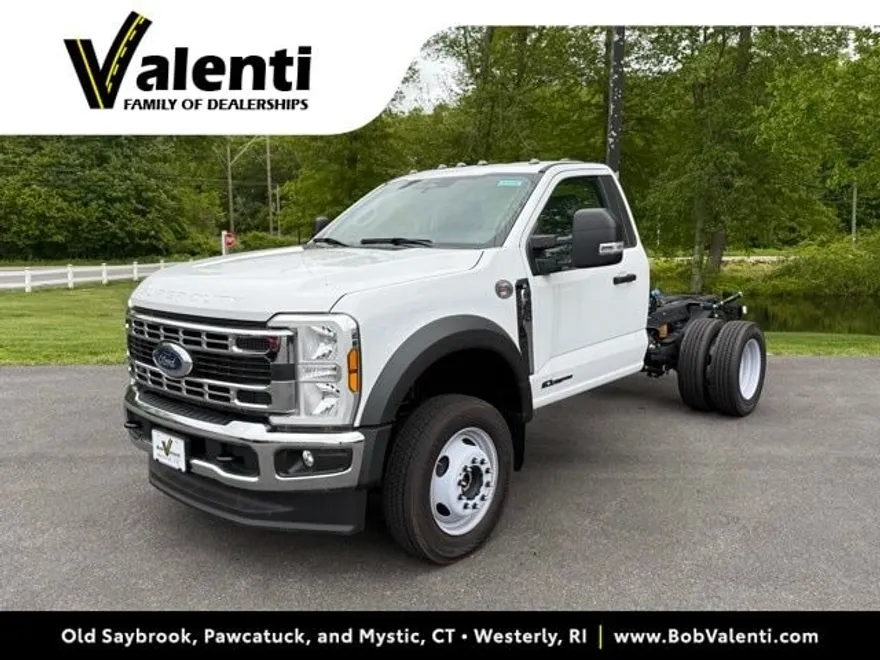 2024 Ford F-550 photo 1