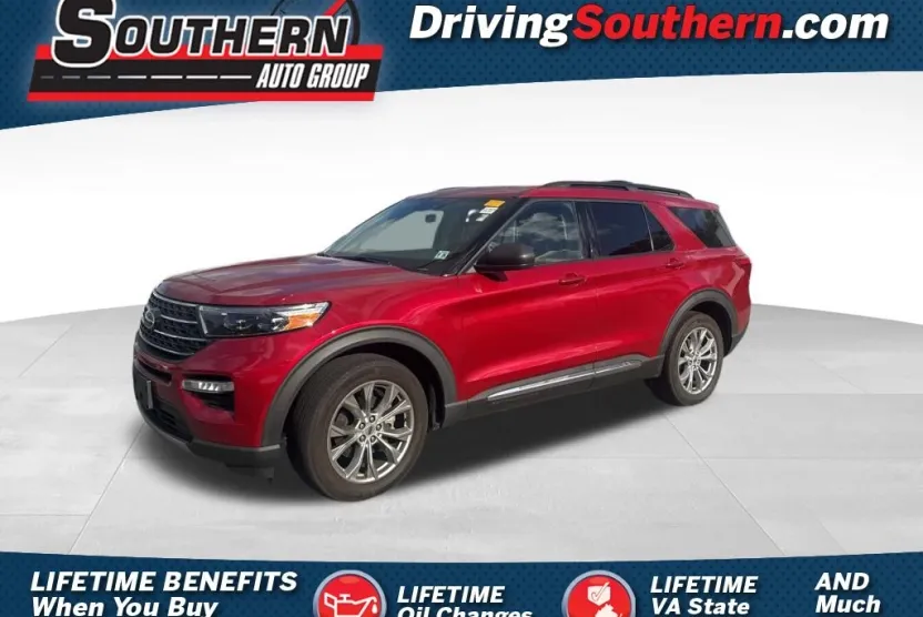 2021 Ford Explorer XLT photo 1