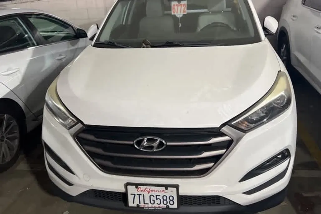 2016 Hyundai Tucson SE photo 1