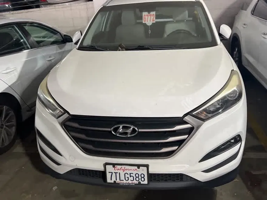 2016 Hyundai Tucson SE photo 1