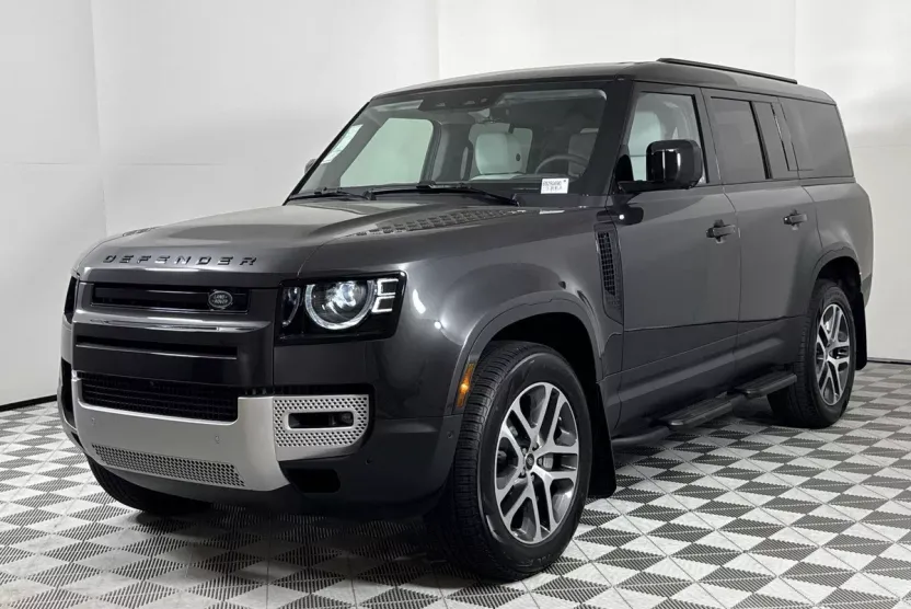 2025 Land Rover Defender 130 S photo 1