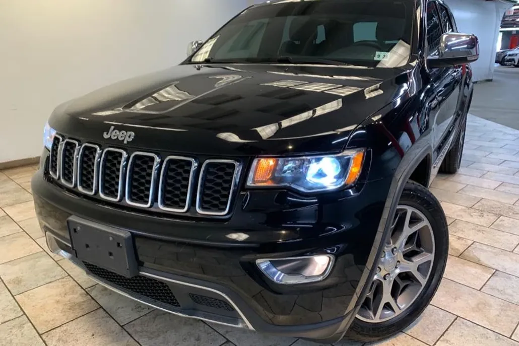 2020 Jeep Grand Cherokee Limited photo 1