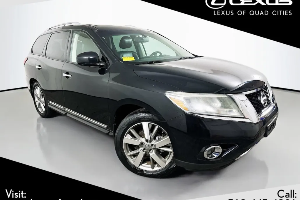 2015 Nissan Pathfinder Platinum photo 1