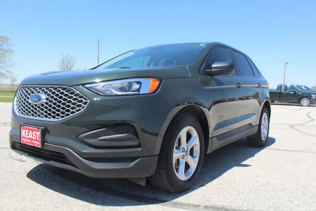 2024 Ford Edge SE photo 1